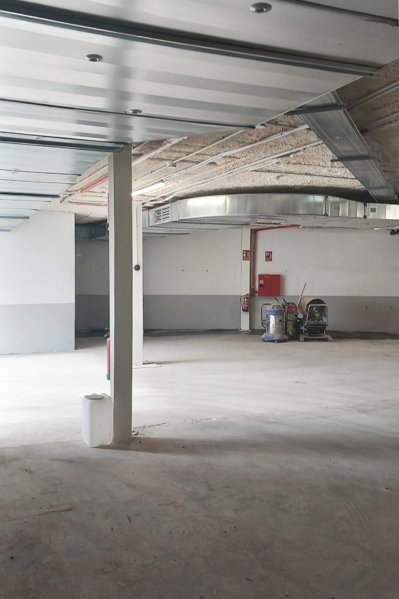 Nave de Pintura y Aparcamiento en Alcorcón